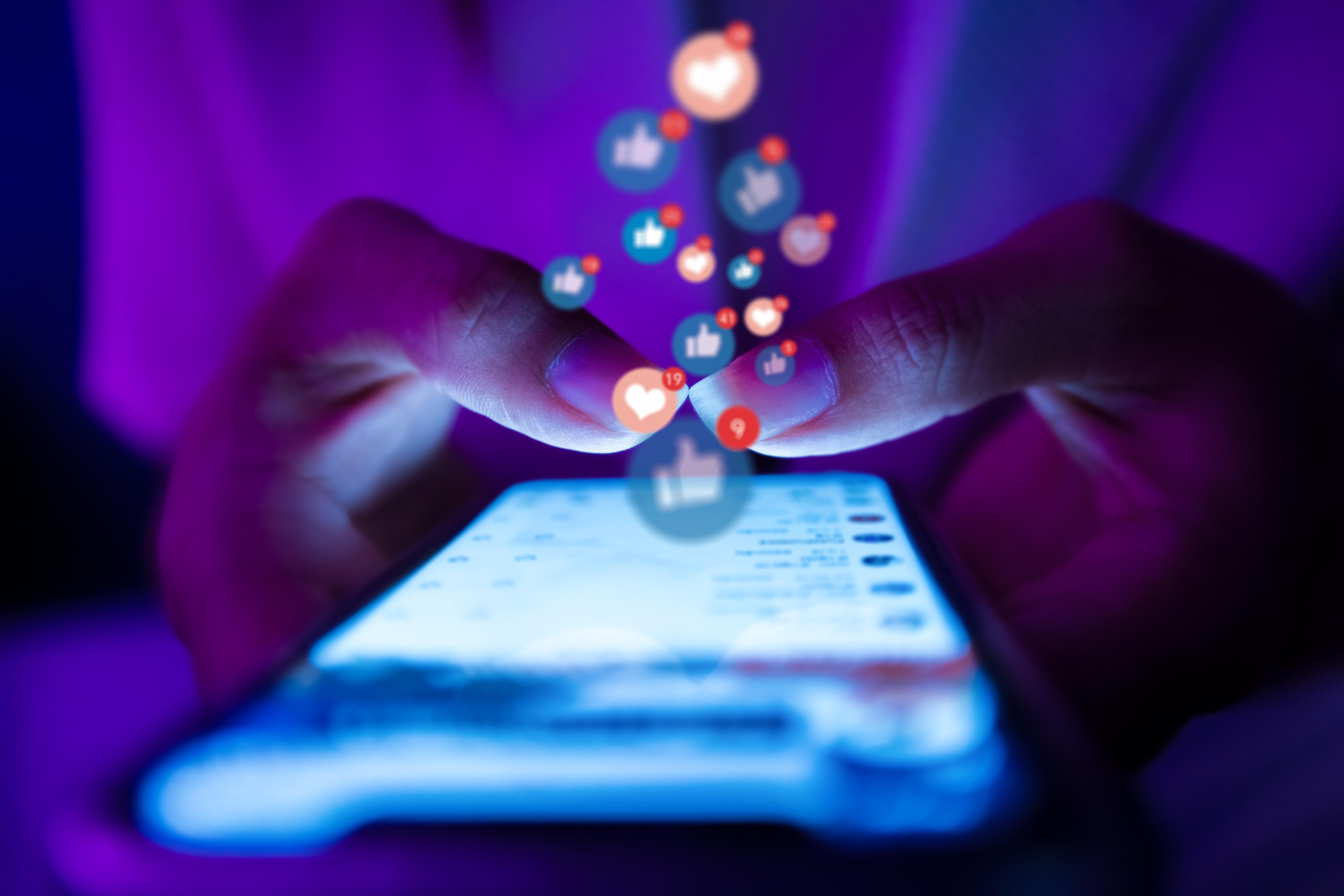 Maximize Online Impact: The Power of a Hybrid Organic / Paid Social Media Strategy 